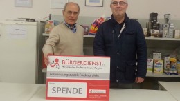 Unser Bild zeigt von links nach rechts: Bernd Liebler, 1. Vorsitzender Trägerverein Dauner Tafel und Werner Peters, Bürgerdienst e.V.