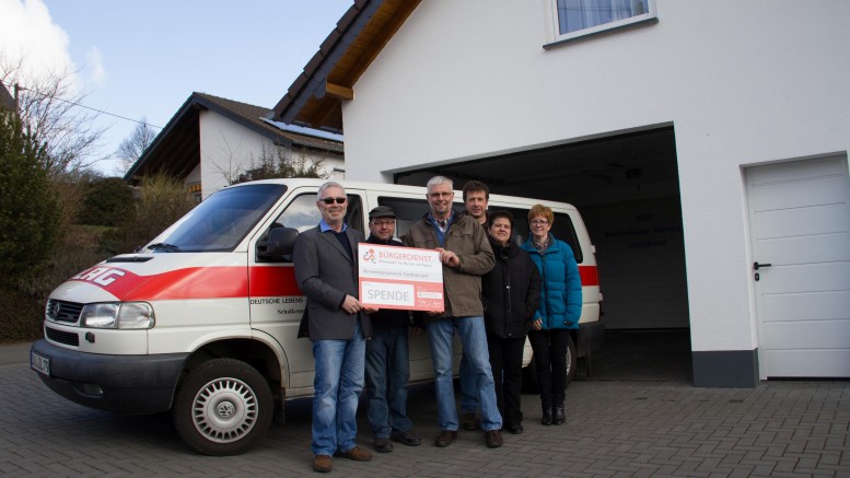 Unser Bild zeigt von links nach rechts: Werner Peters, Bürgerdienst e.V. ,Alexander Andreas (techn.Leiter), Rauen Karl-Werner (1.Vors.) Schäfer Ingo,(2.Vors.) Alexander Ulrike, Hoffmann Silvia, (Kassenwartin)